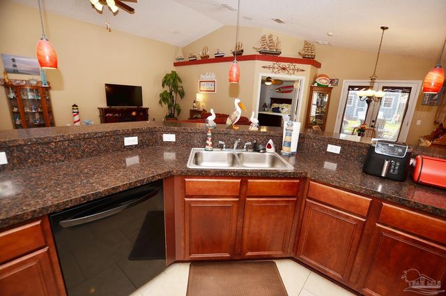 769 Forgotten Creek Ln, Pensacola, FL 32514