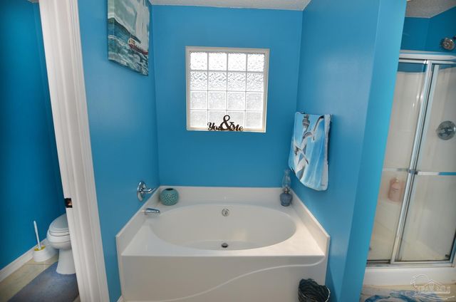 769 Forgotten Creek Ln, Pensacola, FL 32514