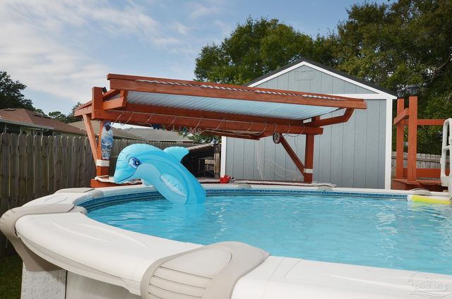 769 Forgotten Creek Ln, Pensacola, FL 32514