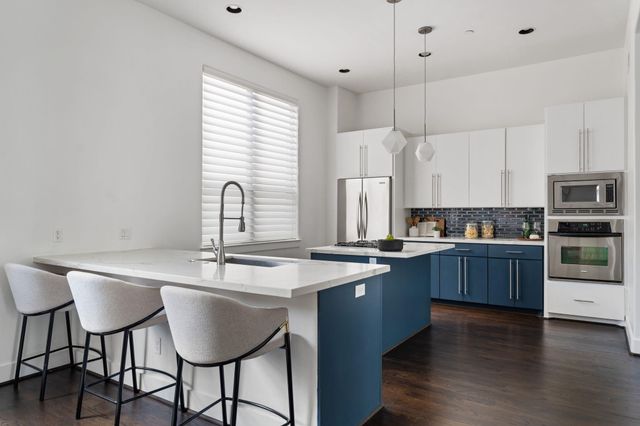 2105 Woodhead Street, Houston, TX 77019