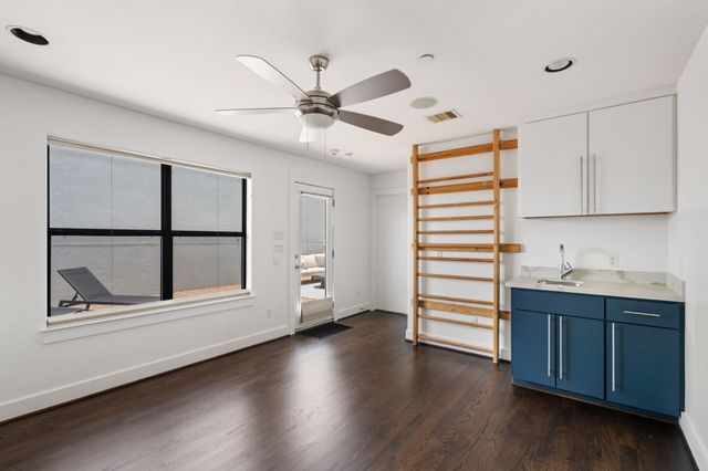 2105 Woodhead Street, Houston, TX 77019