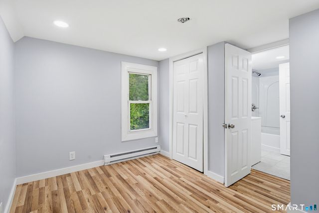 23 James Avenue, Waterford, CT 06375