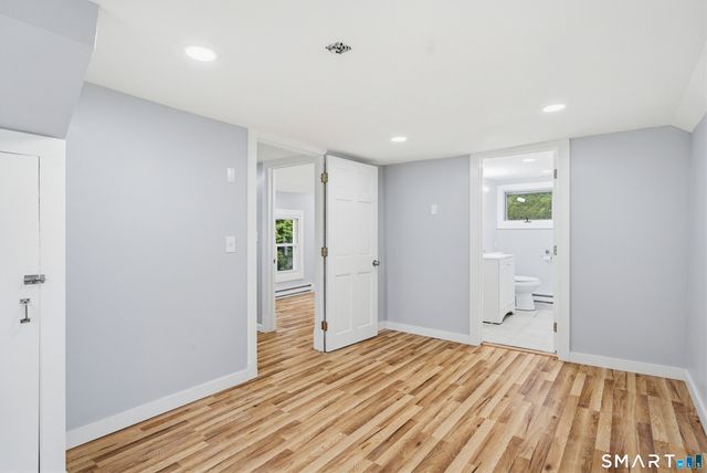 23 James Avenue, Waterford, CT 06375