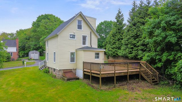 23 James Avenue, Waterford, CT 06375