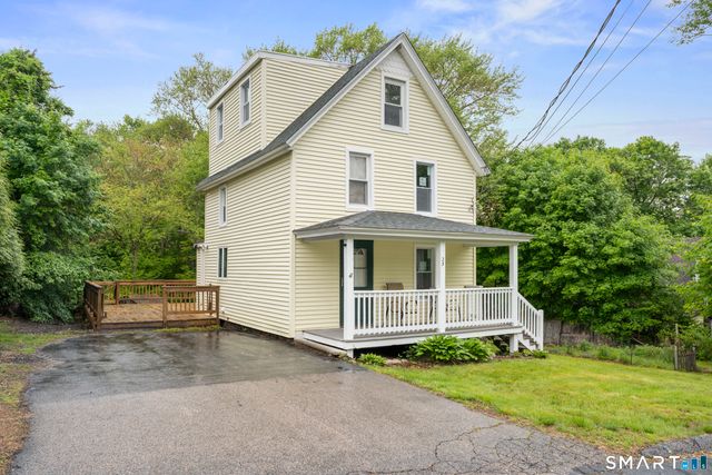 23 James Avenue, Waterford, CT 06375