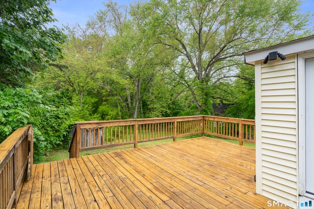 23 James Avenue, Waterford, CT 06375