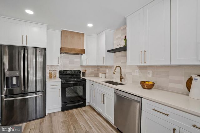 6143 GREEN HOLLOW CT, Springfield, VA 22152