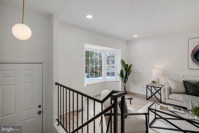 6143 GREEN HOLLOW CT, Springfield, VA 22152