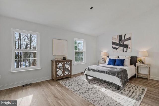 6143 GREEN HOLLOW CT, Springfield, VA 22152