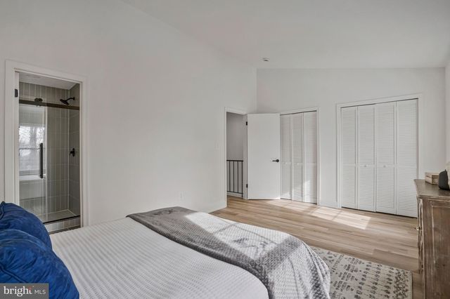 6143 GREEN HOLLOW CT, Springfield, VA 22152