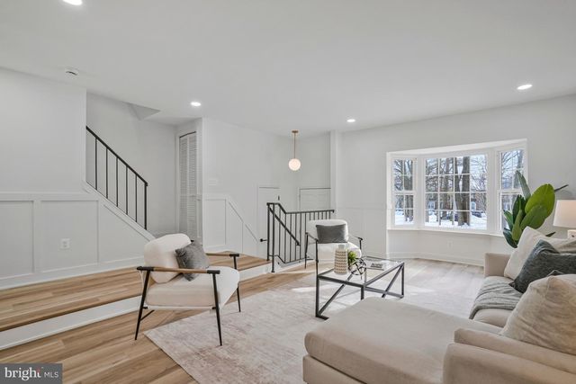 6143 GREEN HOLLOW CT, Springfield, VA 22152