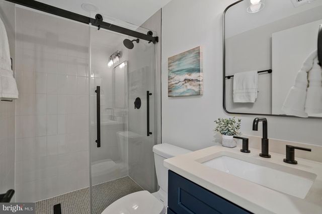 6143 GREEN HOLLOW CT, Springfield, VA 22152