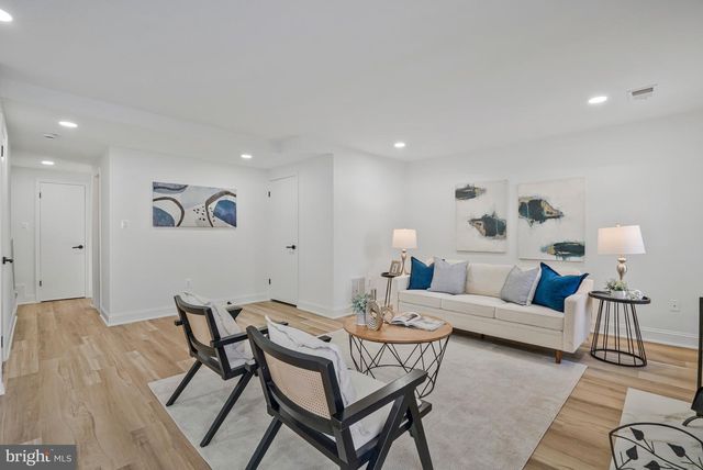 6143 GREEN HOLLOW CT, Springfield, VA 22152