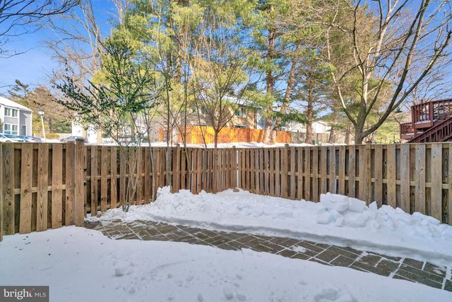 6143 GREEN HOLLOW CT, Springfield, VA 22152