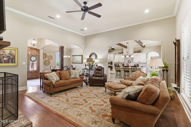 2 Pin Oak Point, Petal, MS 39465