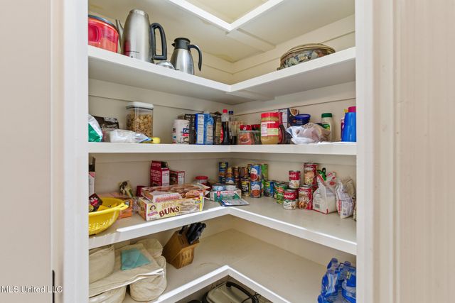 2 Pin Oak Point, Petal, MS 39465