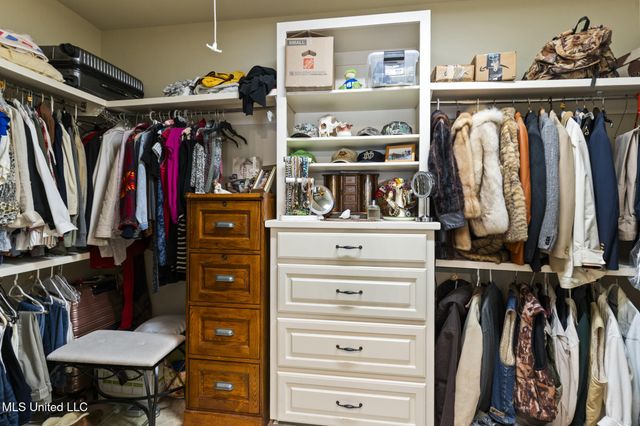 2 Pin Oak Point, Petal, MS 39465