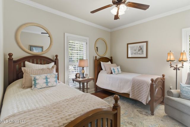 2 Pin Oak Point, Petal, MS 39465