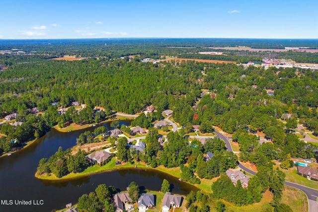 2 Pin Oak Point, Petal, MS 39465