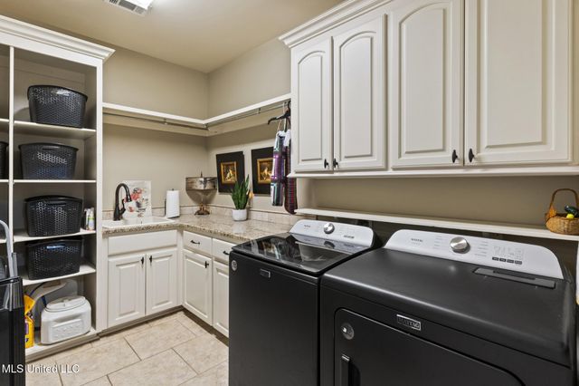 2 Pin Oak Point, Petal, MS 39465