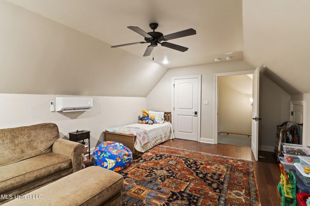 2 Pin Oak Point, Petal, MS 39465