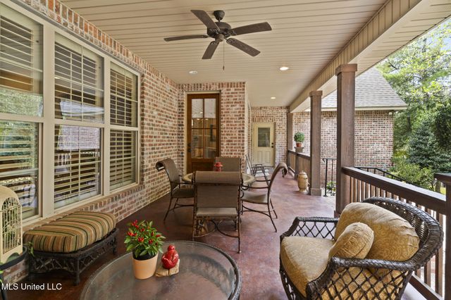 2 Pin Oak Point, Petal, MS 39465