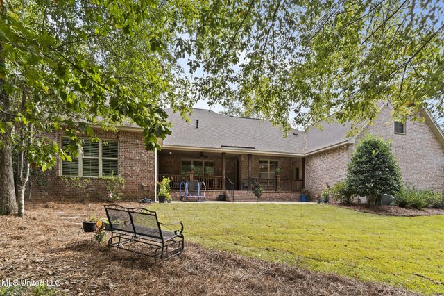 2 Pin Oak Point, Petal, MS 39465