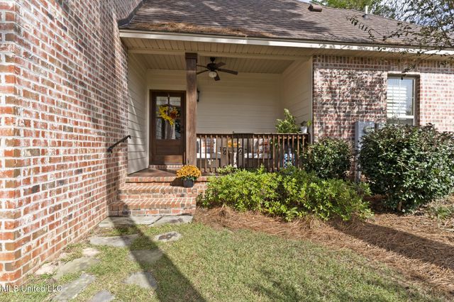 2 Pin Oak Point, Petal, MS 39465