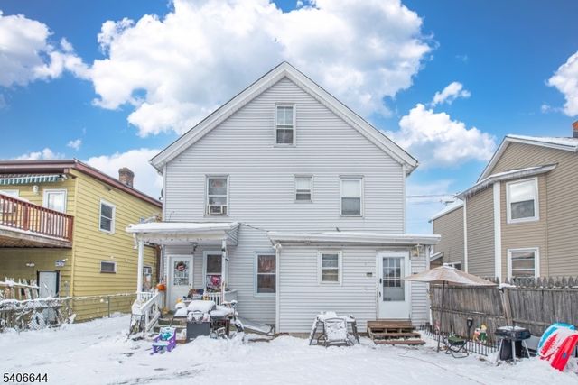 542 Ringwood Ave, Wanaque Boro, NJ 07465