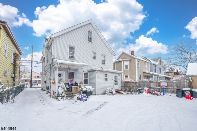 542 Ringwood Ave, Wanaque Boro, NJ 07465