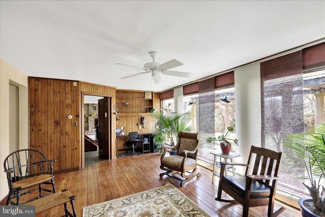 211 ORCHARD RD, Fleetwood, PA 19522