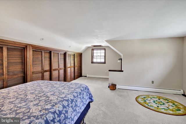 211 ORCHARD RD, Fleetwood, PA 19522