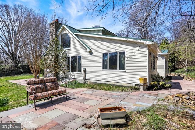 211 ORCHARD RD, Fleetwood, PA 19522