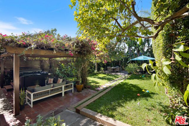 1007 Sanborn Avenue, Los Angeles, CA 90029