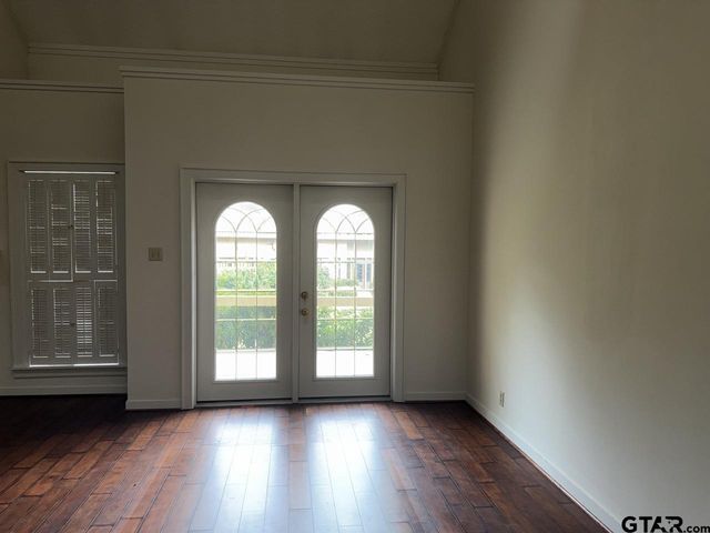 1022 Troup Highway, Tyler, TX 75701