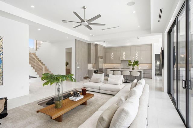 261 NW 8th Street, Boca Raton, FL 33432