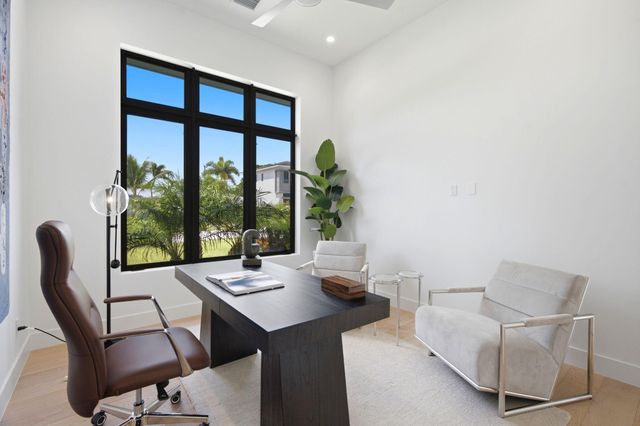 261 NW 8th Street, Boca Raton, FL 33432