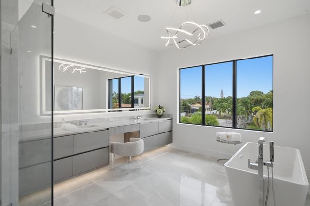 261 NW 8th Street, Boca Raton, FL 33432
