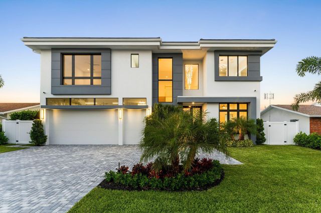 261 NW 8th Street, Boca Raton, FL 33432