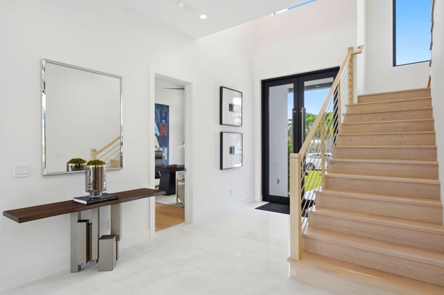 261 NW 8th Street, Boca Raton, FL 33432