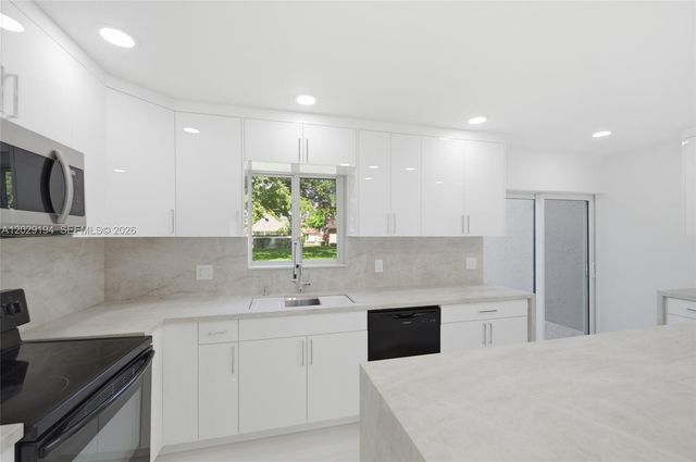 22384 Thousand Pines Lane, Boca Raton, FL 33428