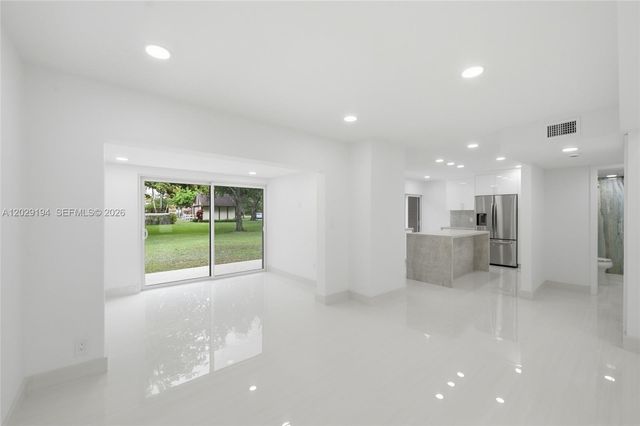 22384 Thousand Pines Lane, Boca Raton, FL 33428