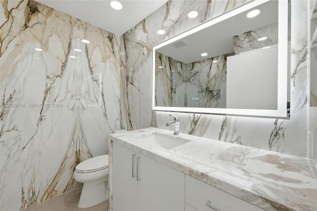 22384 Thousand Pines Lane, Boca Raton, FL 33428