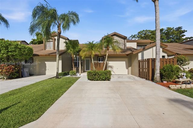 22384 Thousand Pines Lane, Boca Raton, FL 33428