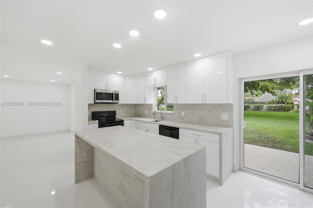 22384 Thousand Pines Lane, Boca Raton, FL 33428