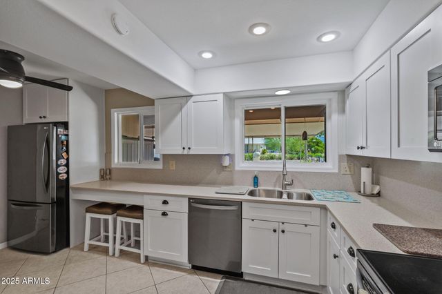 13038 W FOXFIRE Drive, Sun City West, AZ 85375