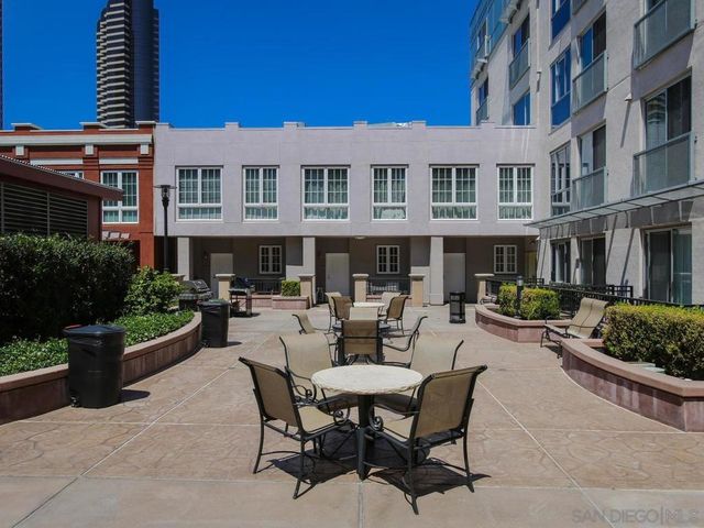 450 J St 4211, San Diego, CA 92101