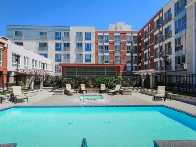 450 J St 4211, San Diego, CA 92101