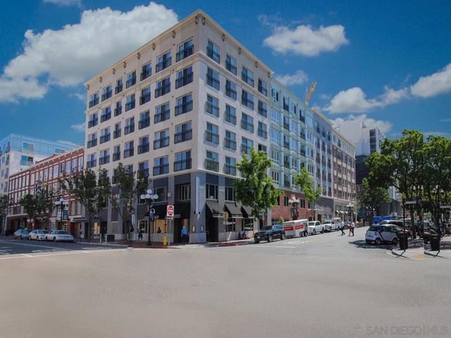 450 J St 4211, San Diego, CA 92101