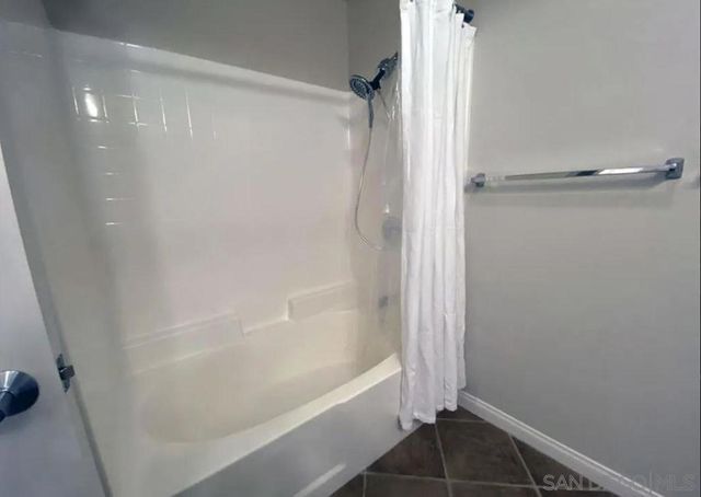 450 J St 4211, San Diego, CA 92101